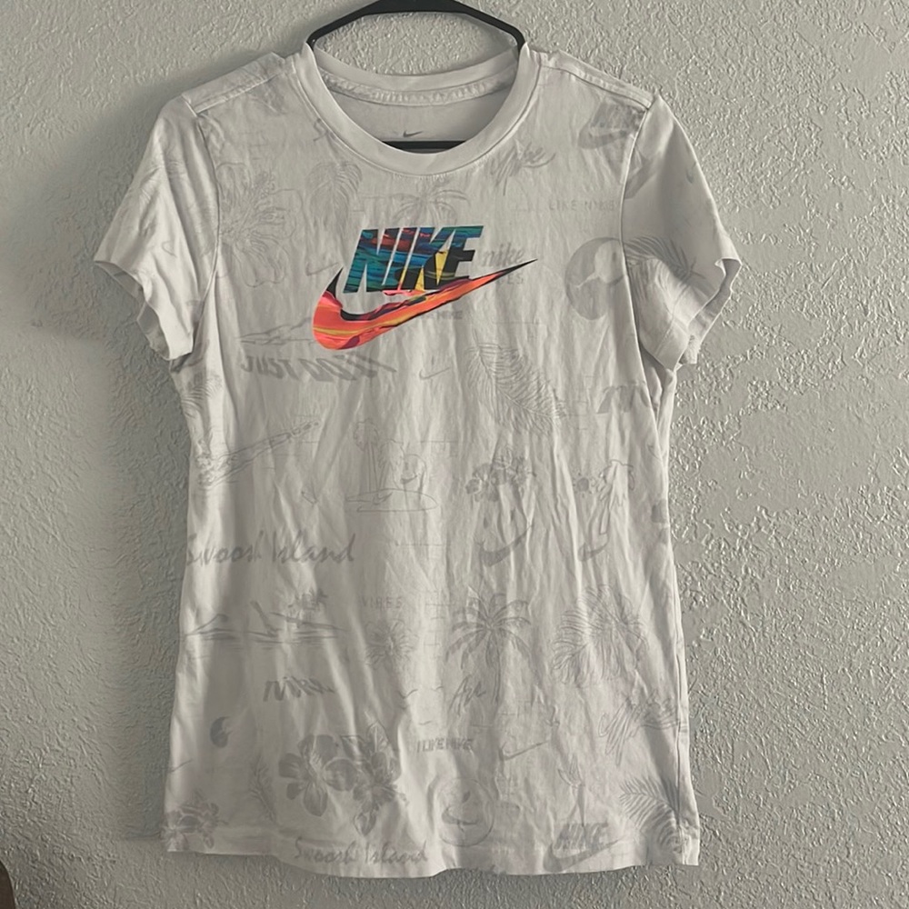Nike T Shirt